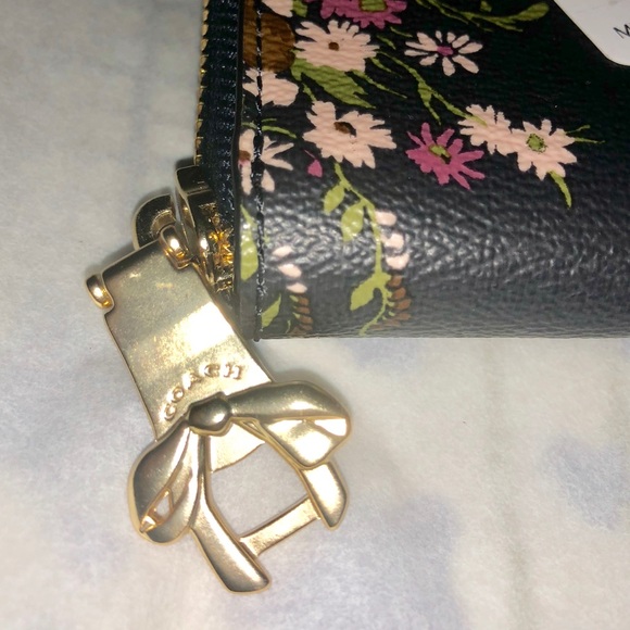 Authentic Coach Wallet - Picture 5 of 8